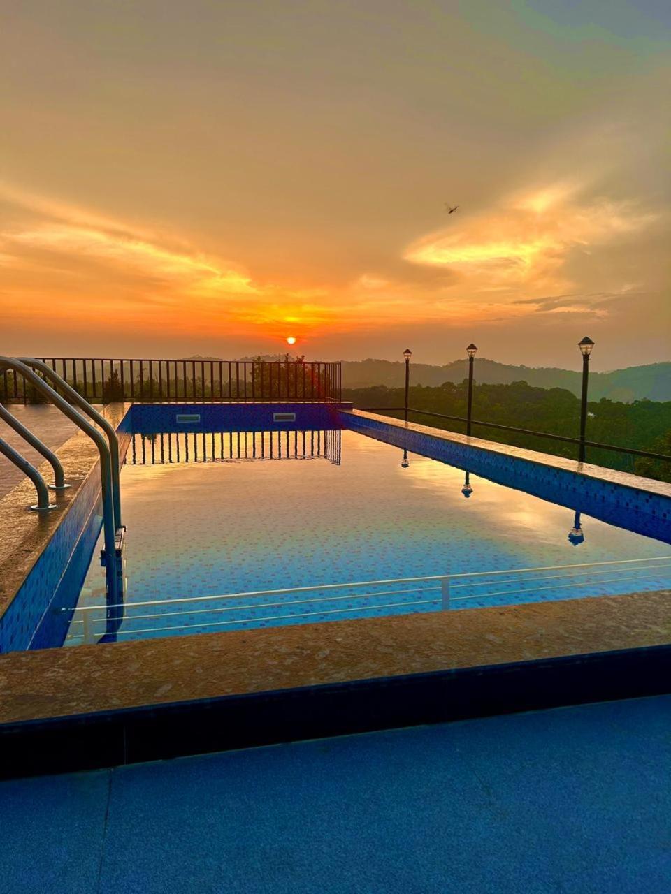Paadi Holidays Ramakkalmedu Idukki Exterior photo